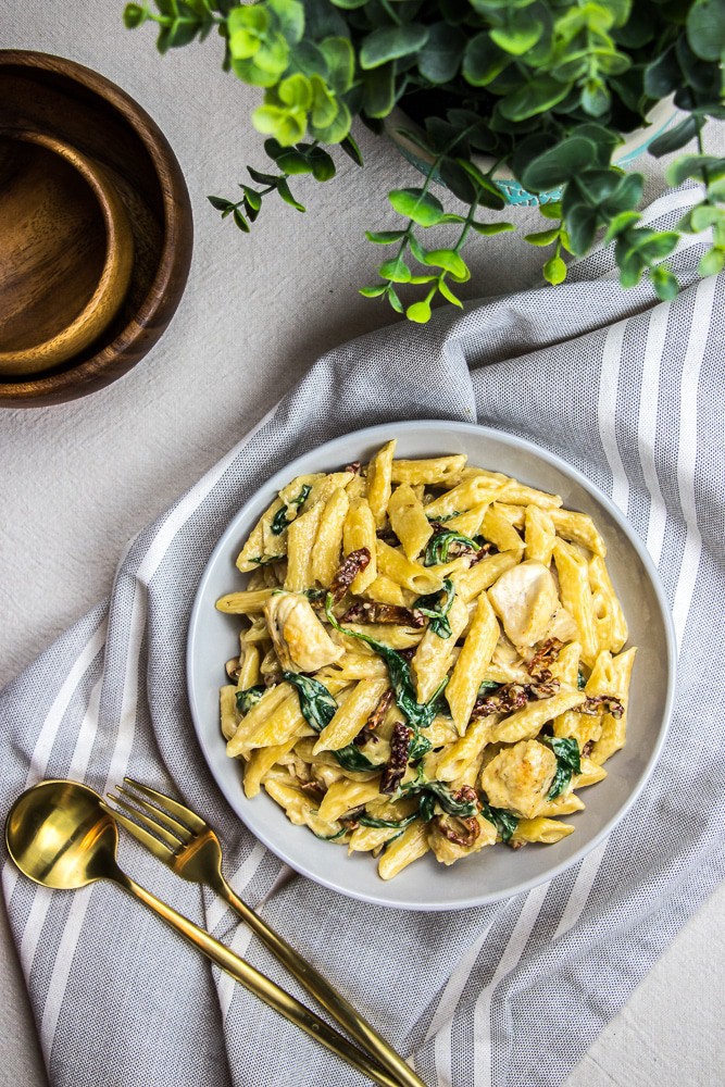 Instant Pot Penne Pasta with Alfredo Sauce - Veronika's Kitchen