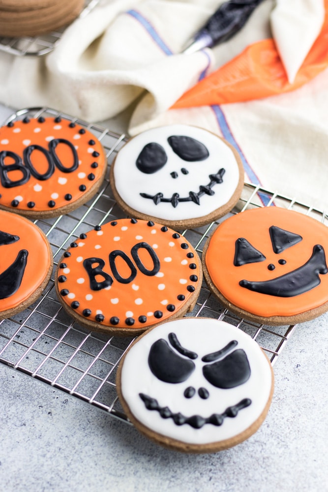 Halloween Chocolate Sugar Cookies | Veronika's Kitchen