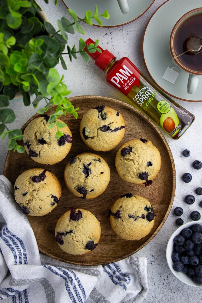 Healthy Oatmeal Blueberry Muffins are the best nutritious treat for breakfast, dessert, or just a snack. Made with no refined sugar, these “grab and go” muffins easy to make and super delicious!
