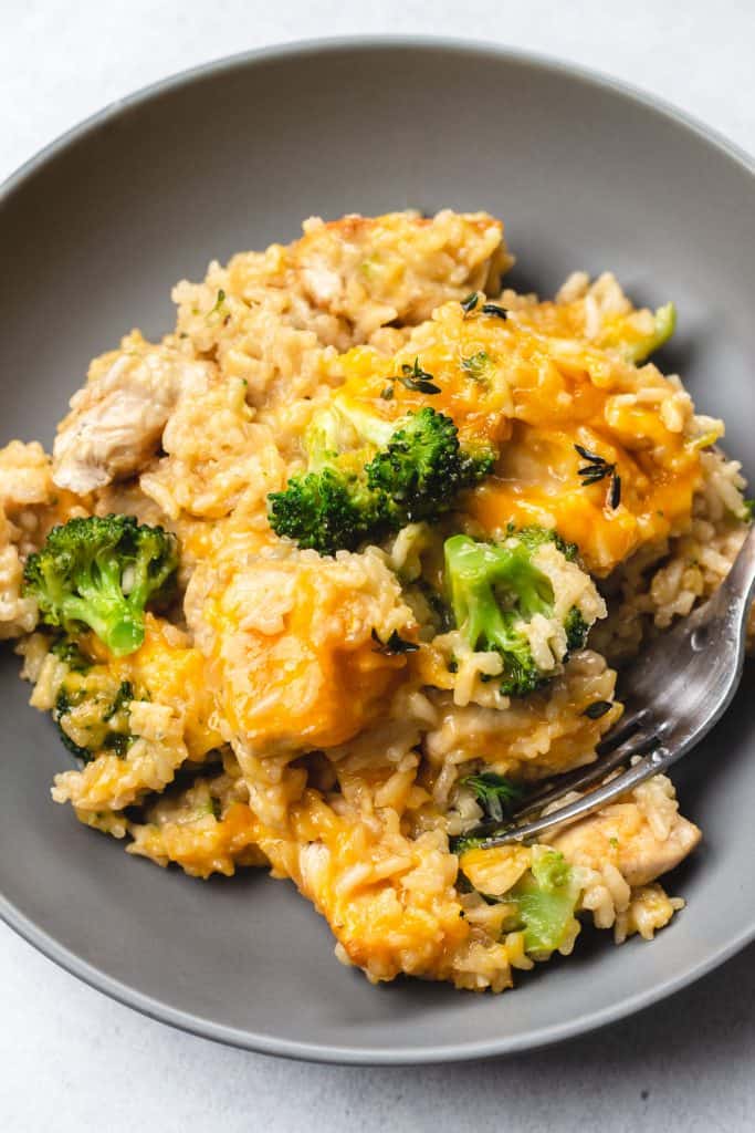 Cheesy Broccoli Chicken and Rice Casserole - Veronika's Kitchen